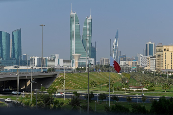O Bahrein, como os Emirados Árabes Unidos, é considerado uma nação árabe relativamente mais tolerante