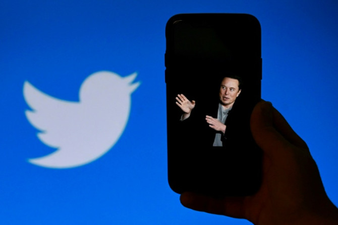 A famosa marca de seleção azul do Twitter é uma ferramenta útil para mostrar que as contas dos usuários são verificadas e autênticas, mas em breve terá um preço: US$ 8 por mês, diz o novo chefe da empresa, Elon Musk