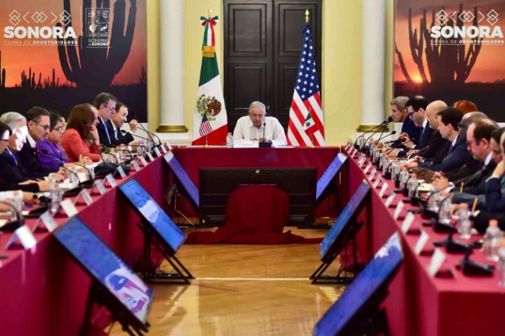 O presidente mexicano Andres Manuel Lopez Obrador fala durante uma reunião com o enviado climático dos EUA John Kerry em Hermosillo, México, em 28 de outubro de 2022 ________________________________ ________________________________ As informações transmit