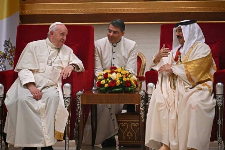 Francisco conheceu o rei Hamad bin Isa al-Khalifa do Bahrein