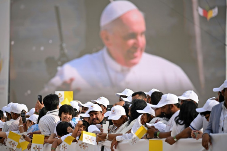 Muitos fiéis vieram ver o Papa de toda a região do Golfo