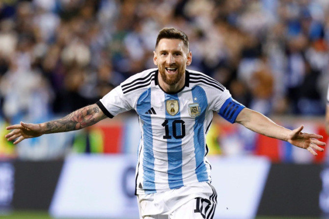 Lionel Messi marcou 90 gols em 164 jogos pela Argentina desde sua estreia internacional em 2005