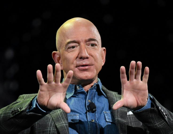 A promessa de Jeff Bezos corresponde a compromissos semelhantes de algumas das pessoas mais ricas do mundo, incluindo Bill e Melinda Gates, Elon Musk e outros