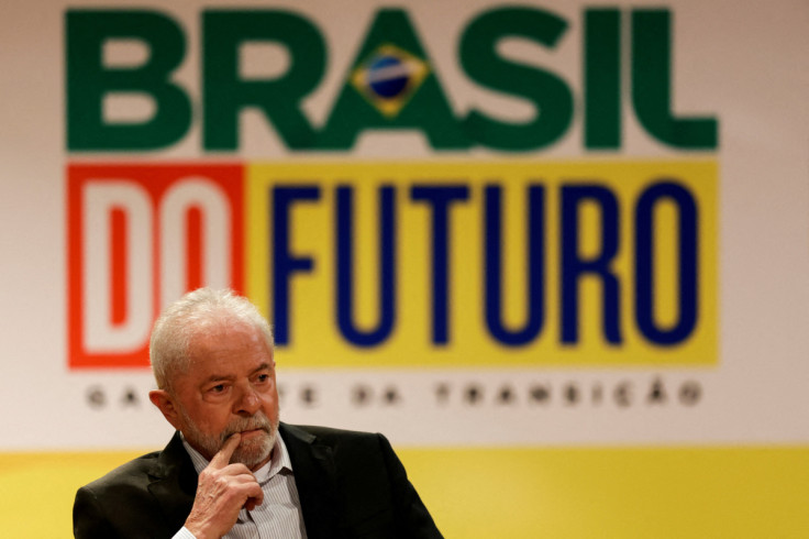 O presidente eleito do Brasil, Luiz Inácio Lula da Silva, se reúne com membros da equipe de transição do governo em Brasília
