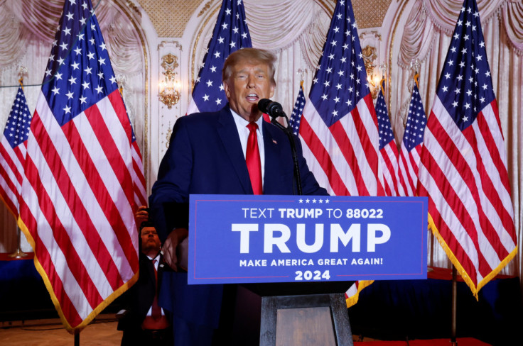 O ex-presidente dos EUA, Donald Trump, anuncia que concorrerá à presidência em 2024 em sua propriedade Mar-a-Lago em Palm Beach