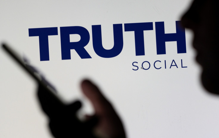A ilustração mostra o logotipo da rede social Truth