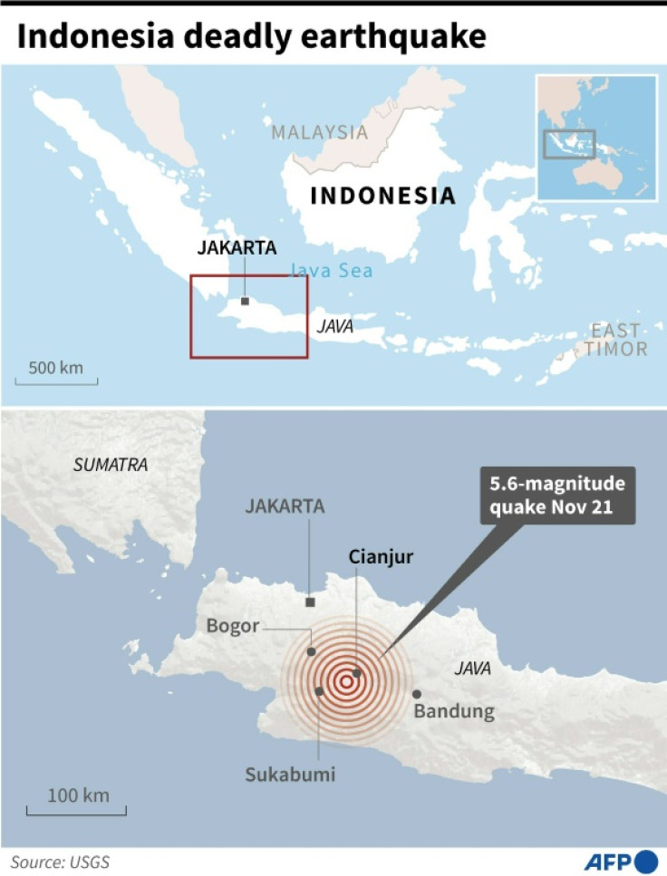 Mapa localizando o epicentro do terremoto revisado de magnitude 5,6 em Java, Indonésia, em 21 de novembro