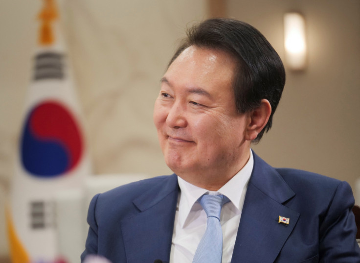 Presidente sul-coreano Yoon Suk-yeol em entrevista à Reuters em Seul