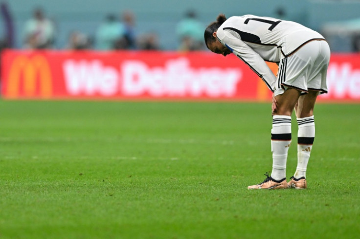 Um abatido Serge Gnabry depois que a Alemanha foi eliminada da segunda Copa do Mundo consecutiva na fase de grupos