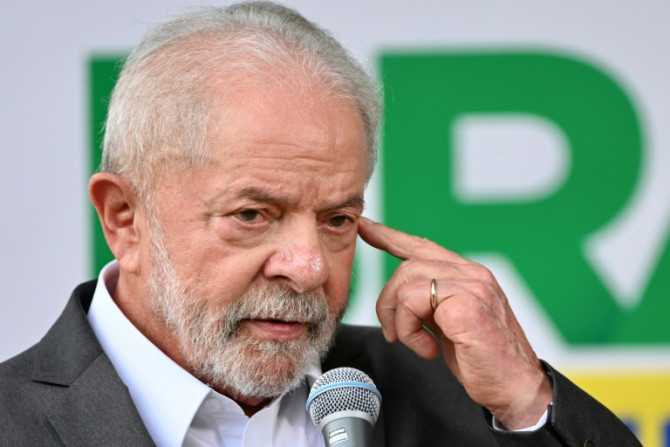 O presidente eleito do Brasil, Luiz Inácio Lula da Silva, disse que viajará aos EUA para se encontrar com o presidente Joe Biden antes de assumir o cargo em 1º de janeiro