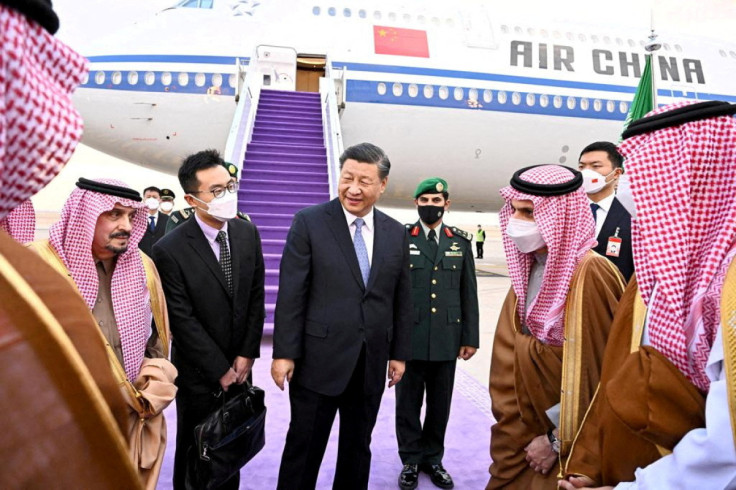 Presidente chinês Xi Jinping chega a Riade