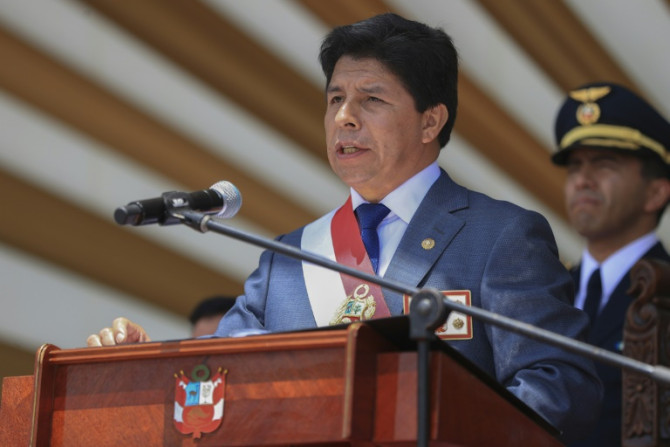 O presidente peruano Pedro Castillo faz um discurso durante uma cerimônia em Lima em 6 de dezembro de 2022