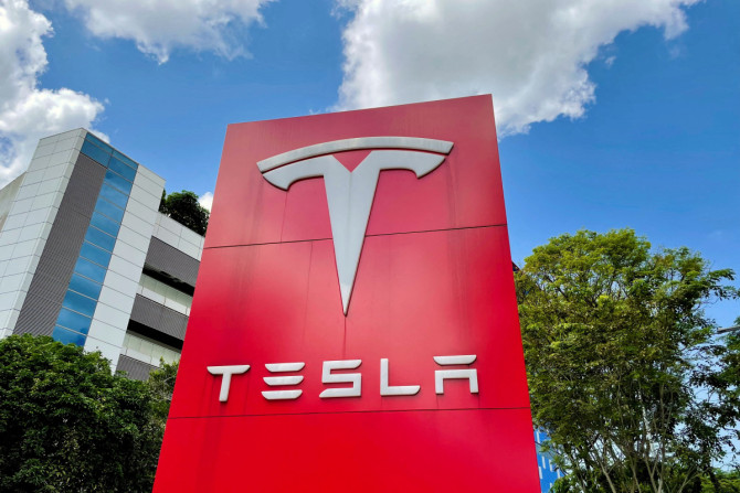 : Uma visão do centro de serviços da Tesla em Cingapura