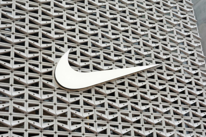 A Nike relatou resultados melhores do que o esperado, apesar dos grandes descontos devido ao excesso de produtos