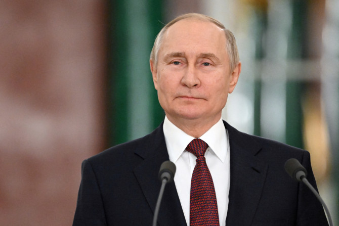 O presidente russo Putin participa de uma coletiva de imprensa em Moscou
