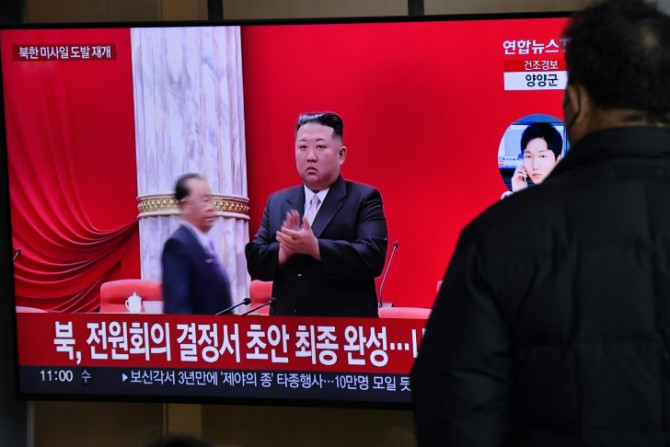 Kim Jong Un, da Coreia do Norte, pediu um "aumento exponencial" do arsenal nuclear do país