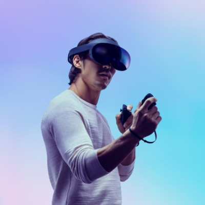 O equipamento para se aventurar no &#39;metaverso&#39; em desenvolvimento é esperado no Consumer Electronics Show de 2023, onde o Meta, pai do Facebook, terá seu mais recente fone de ouvido de realidade virtual Oculus