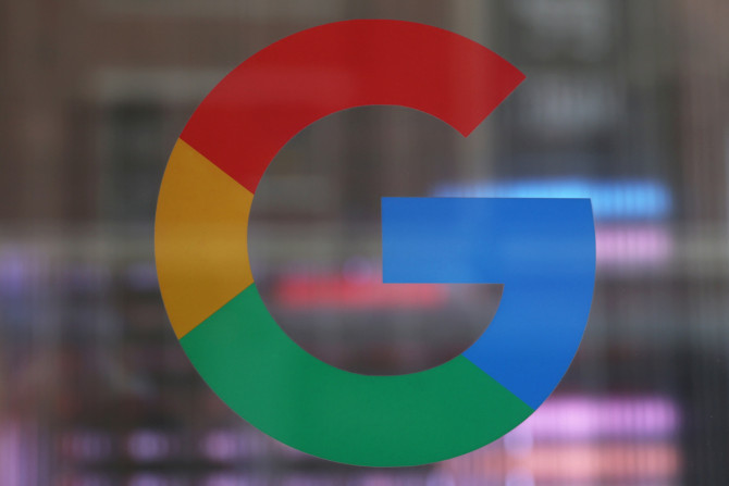 O logotipo da Google LLC é visto na Google Store Chelsea em Nova York