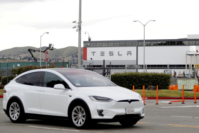 A principal fábrica de veículos da Tesla em Fremont