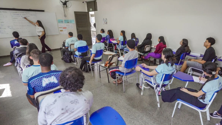 PISA 2025: Brasil permanece estagnado em matemática há uma década,